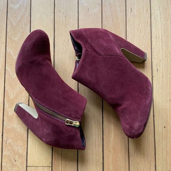 Steve Madden Maroon Suede Panelope Booties Size 8.5 - Picture 2 of 8